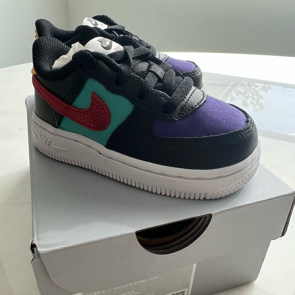 NBA x Air Force 1 '06 LV8 EMB GS 'WNBA' size 6c